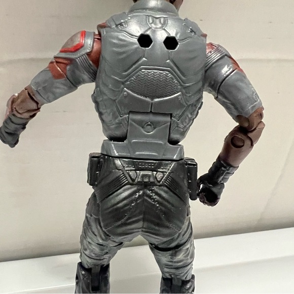 Falcon Marvel Legends MCU Civil War Walmart Exclusive (Missing Wings & Backpack) - Picture 3 of 6